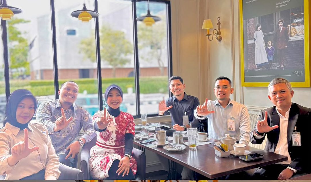 Direktur Bisnis bersama Unit Syariah bertemu dengan Deputy Group Head Consumer dan Department Head Distribution Strategy…